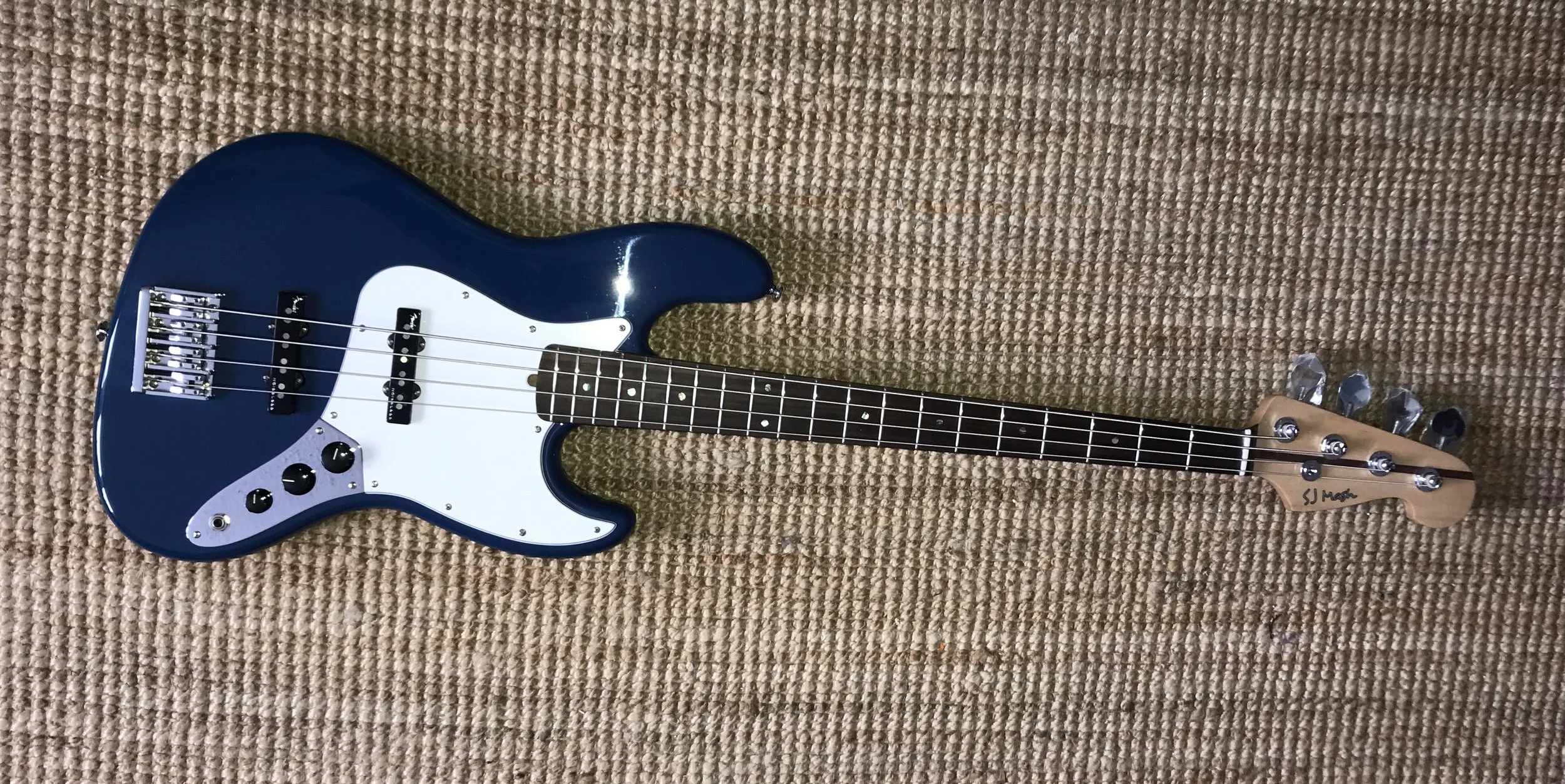 Custom Jazz bass