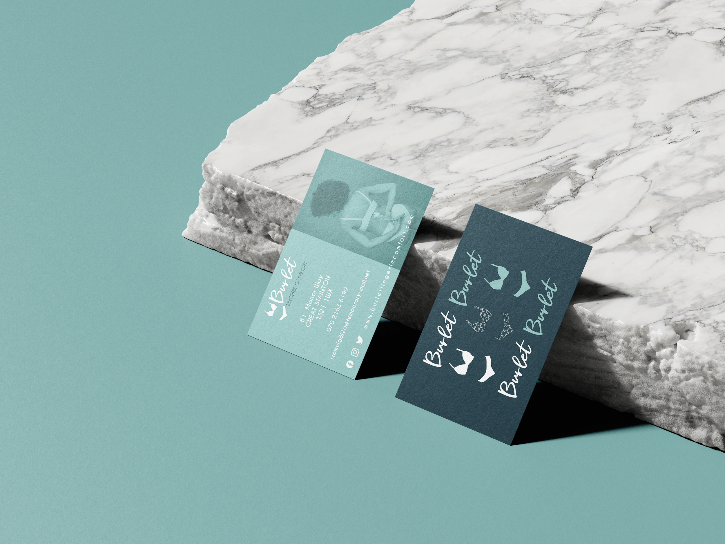 Free_Business_Card_mockup_2.png