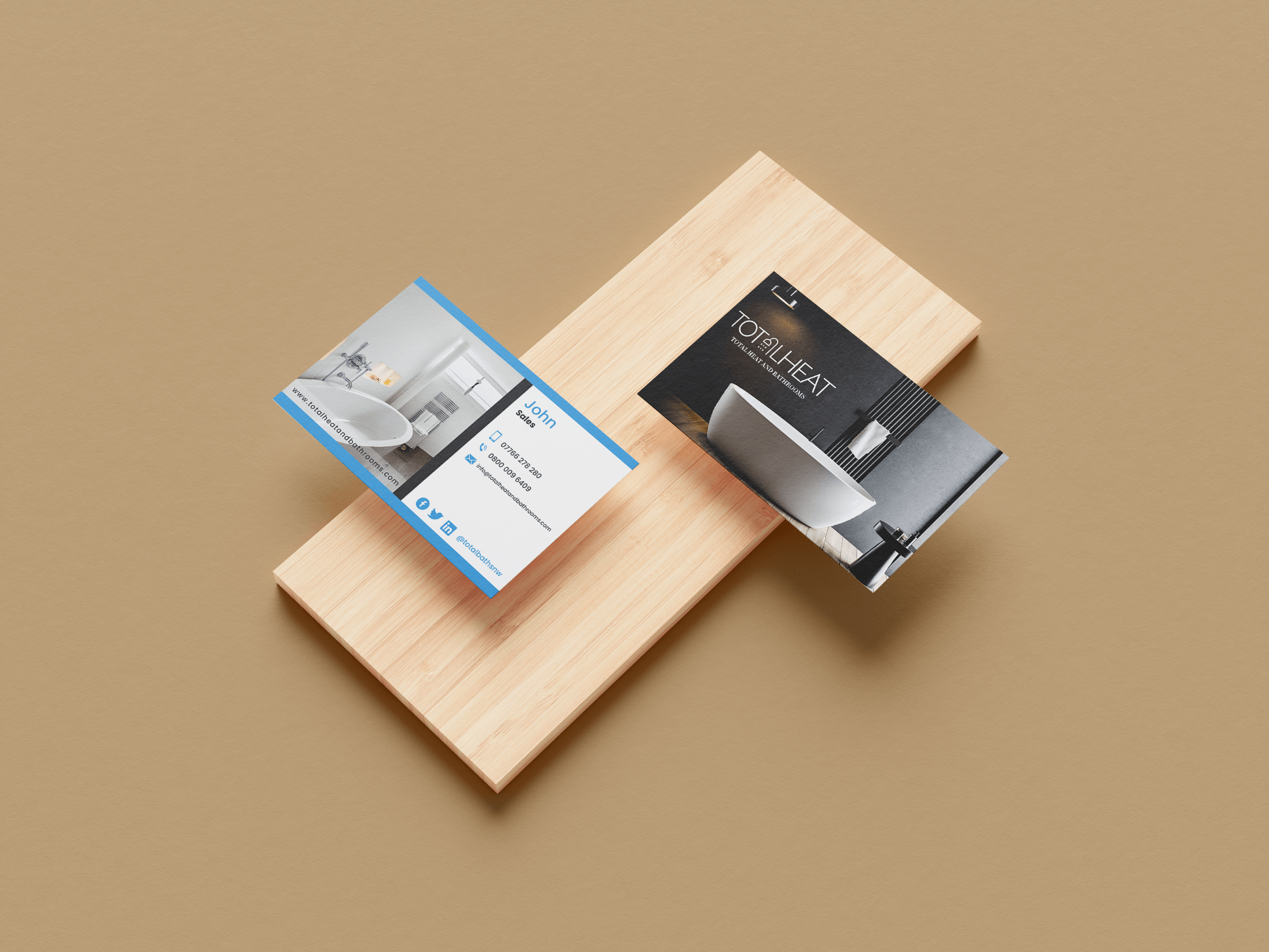 Free_Business_Card_Mockup_2.png
