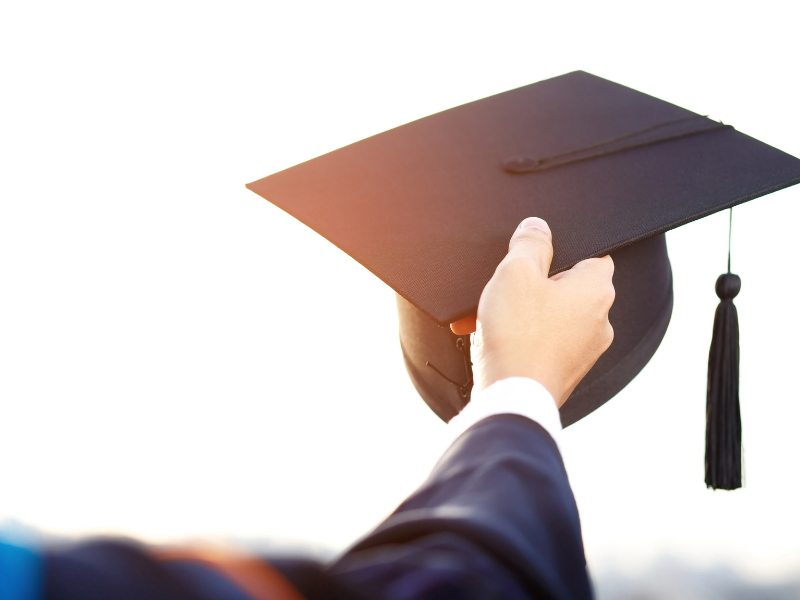 7 Effective Strategies to Attract and Hire Recent College Graduates