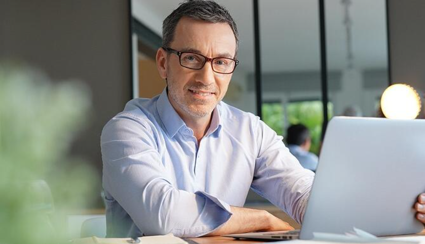  Quick and Easy Way to Maintain an Active LinkedIn Presence