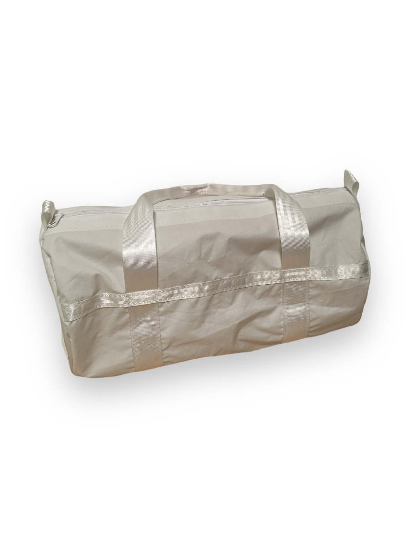 Medium Duffel - White with White