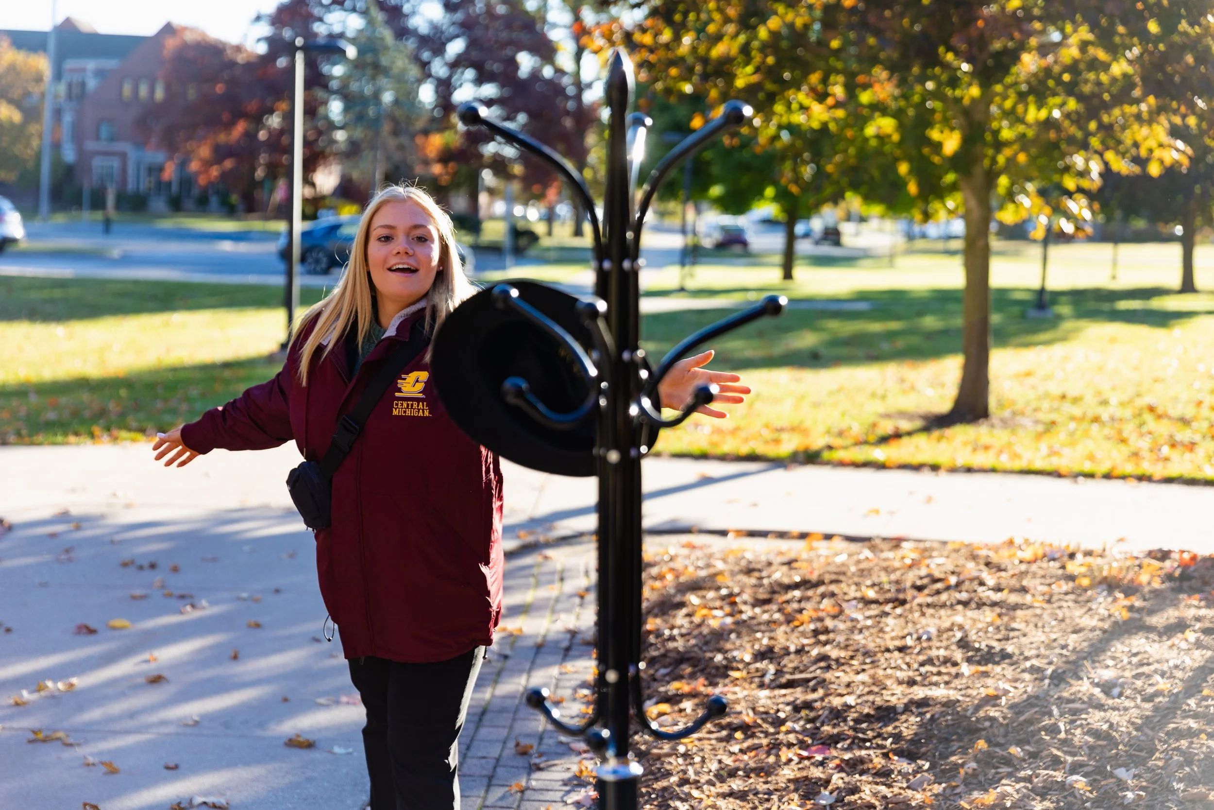 24-10-16 Bob's Hat as art-0008.jpg