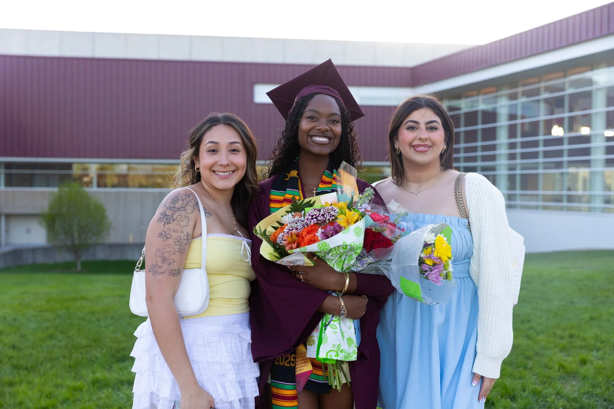 25-05-10 Graduation Photos -32.jpg