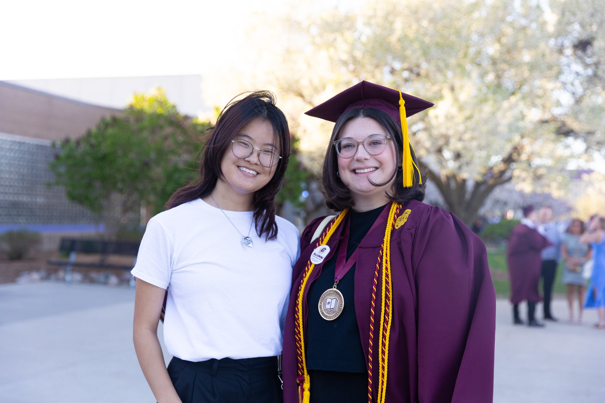 25-05-10 Graduation Photos -25.jpg