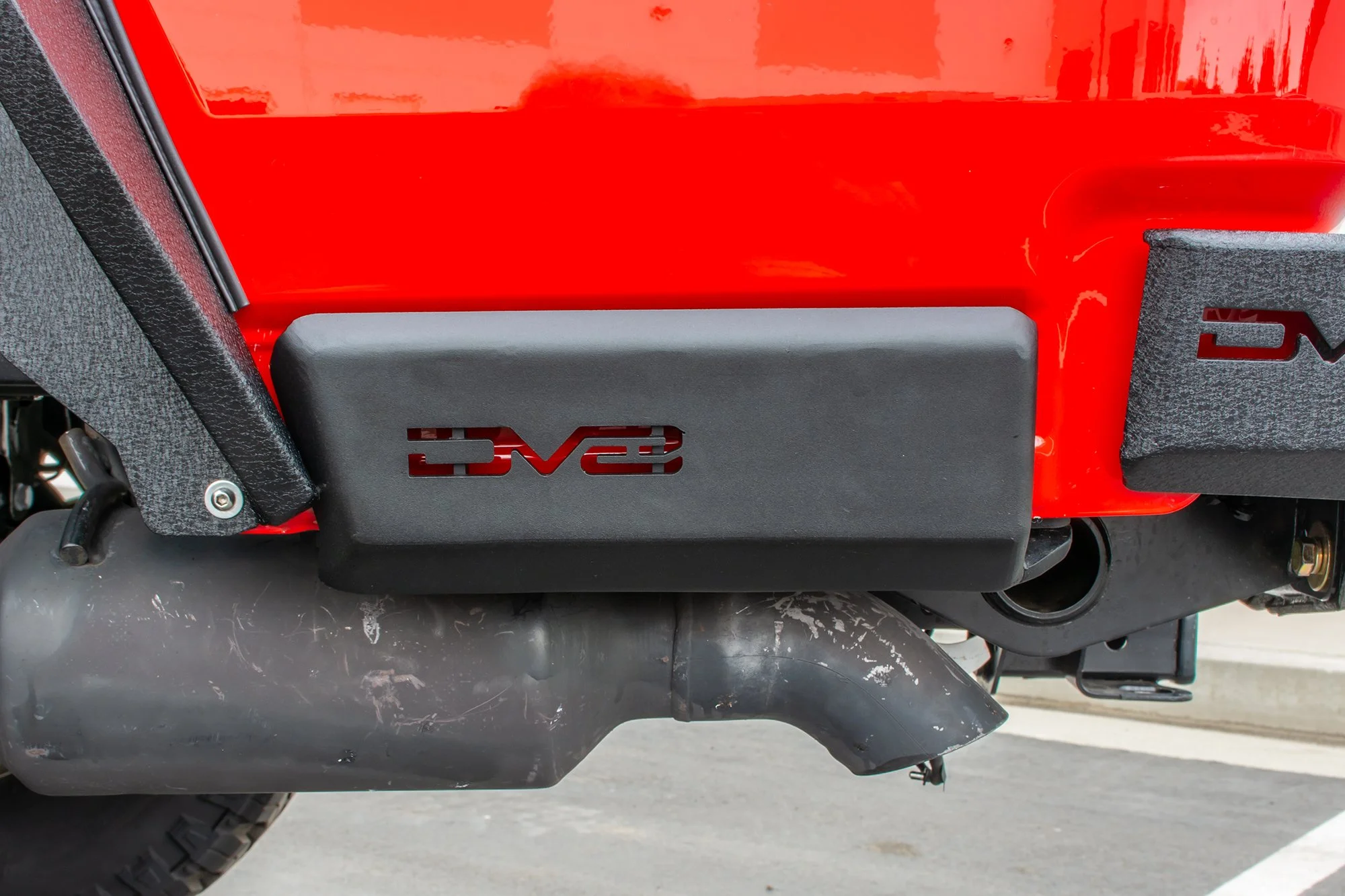 DV8 Offroad — Jeep Gladiator JT Bedside Rock Sliders