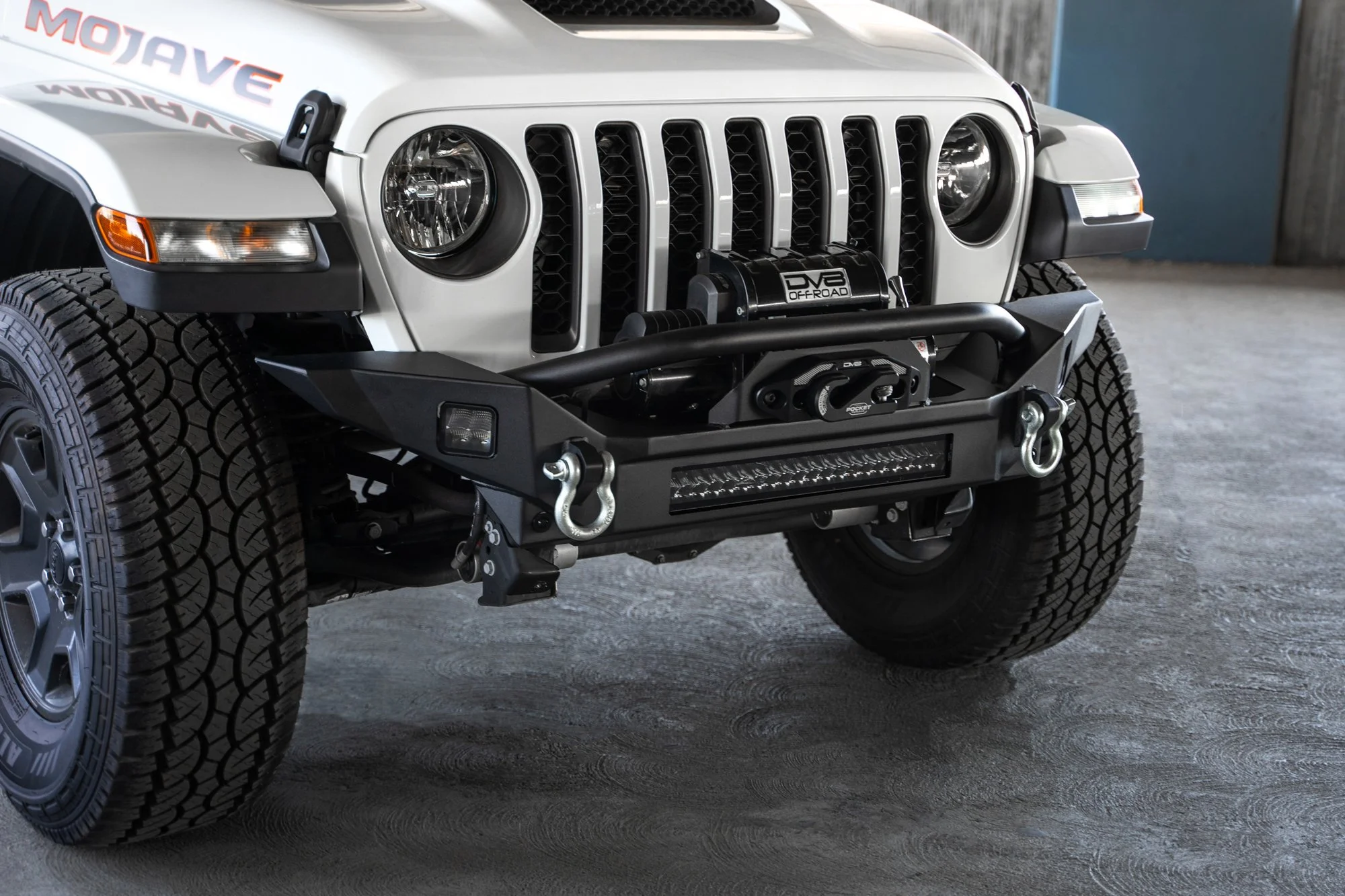 DV8 Offroad — Jeep Wrangler JL & Gladiator JT FS-7 Mid-Width Winch Front Bumper