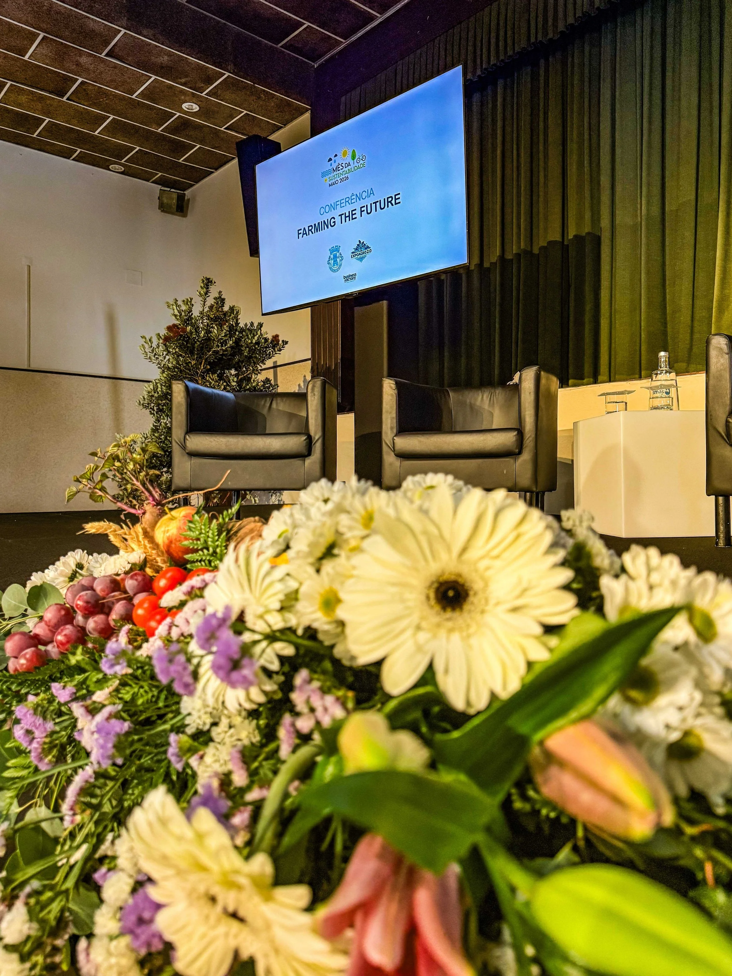 🌱Absolutamente inspirador. Assim foi o primeiro do 𝗙𝗮𝗿𝗺𝗶𝗻𝗴 𝘁𝗵𝗲 𝗙𝘂𝘁𝘂𝗿𝗲, dedicado a pr&aacute;ticas inovadoras e estrat&eacute;gias de apoio &agrave; inova&ccedil;&atilde;o focadas em #AgroTech para uma agricultura inteligente.

🙌 O n
