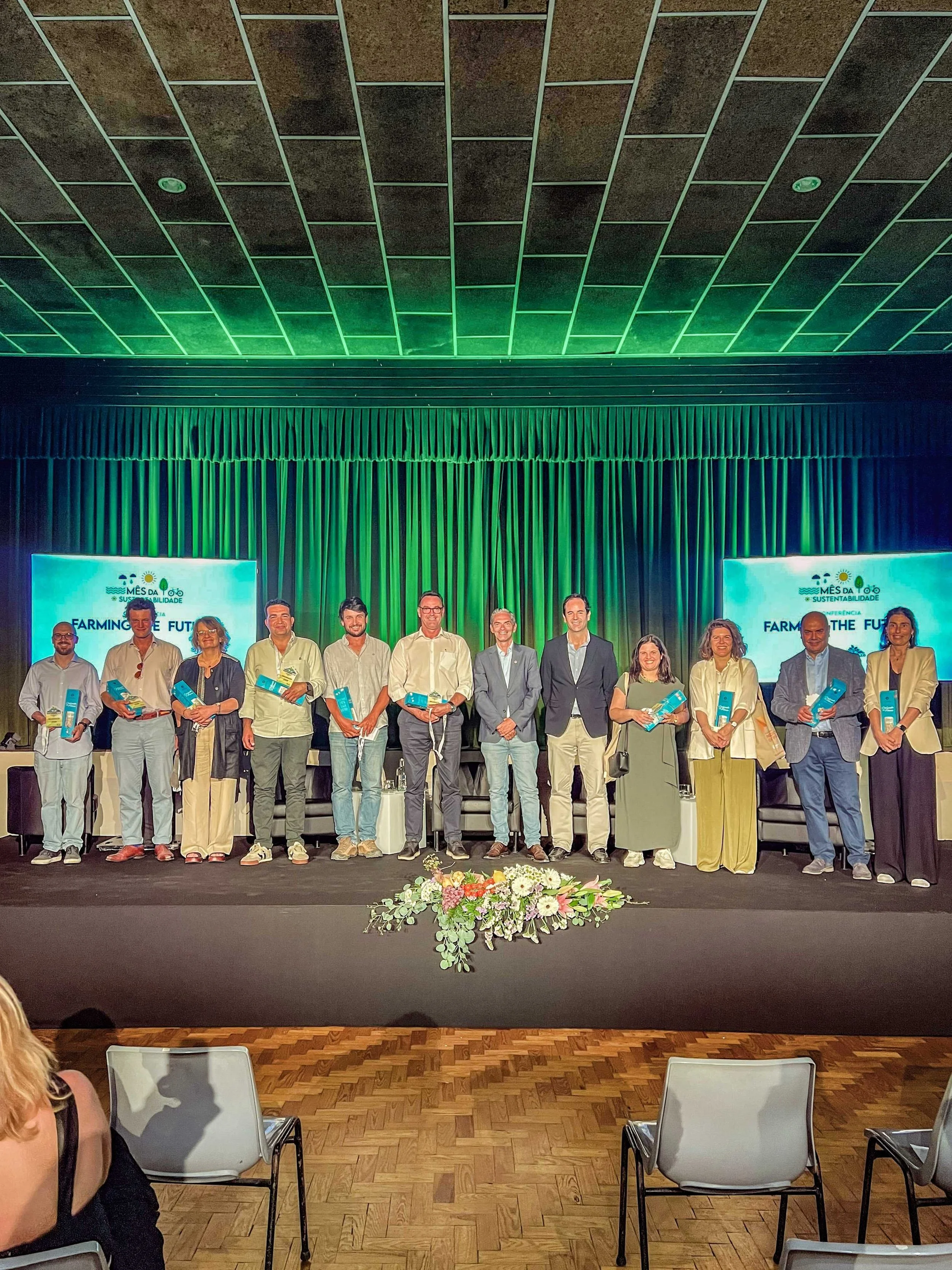 🧐 Uma explora&ccedil;&atilde;o de mente aberta durante o &uacute;ltimo dia da confer&ecirc;ncia 𝗙𝗮𝗿𝗺𝗶𝗻𝗴 𝘁𝗵𝗲 𝗙𝘂𝘁𝘂𝗿𝗲, desbravando as fronteiras entre a ancestralidade e inova&ccedil;&atilde;o no P&atilde;o 🥖, as oportunidades que se v