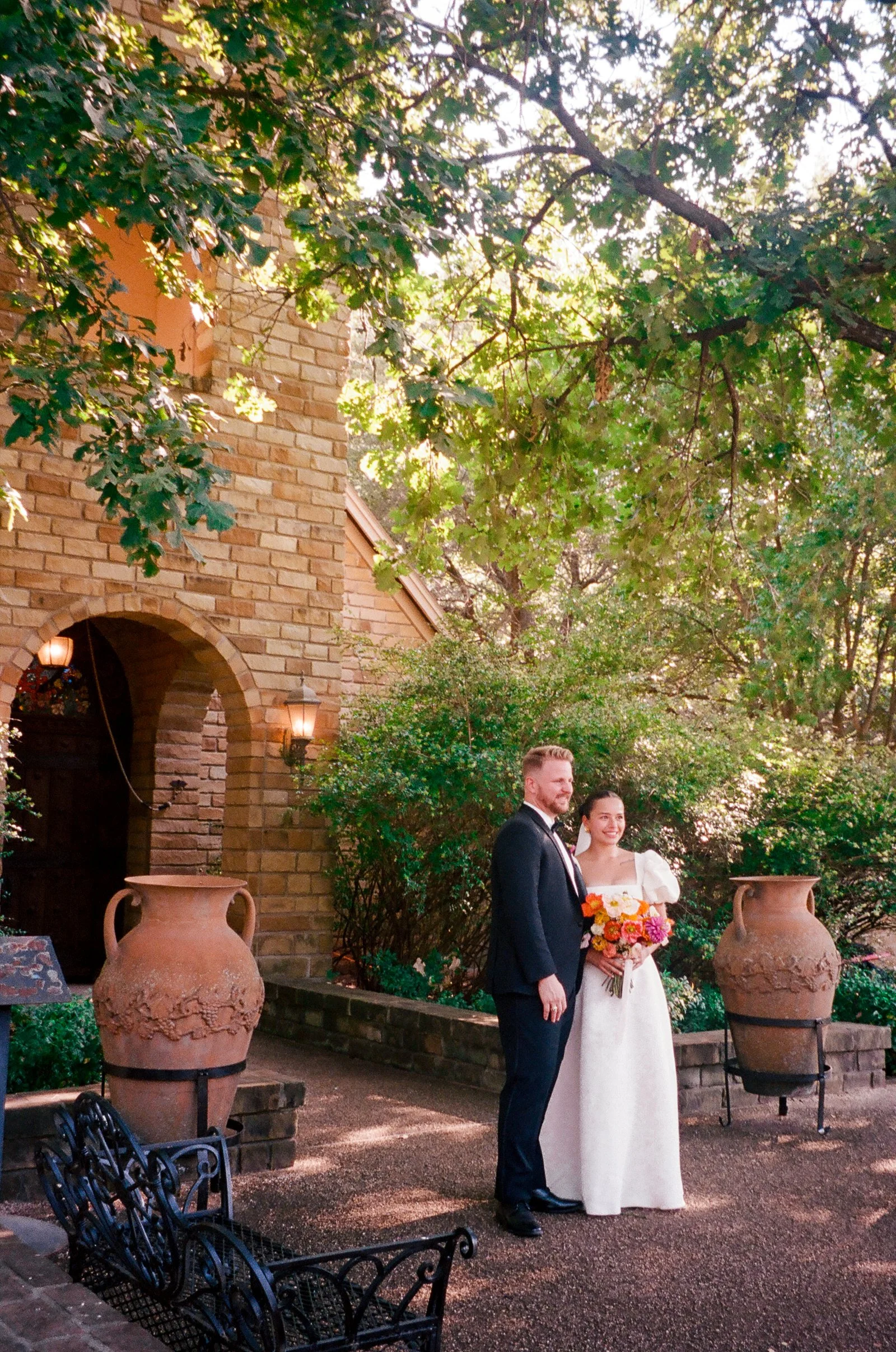 Wedding day coordination for outdoor Texas ceremony