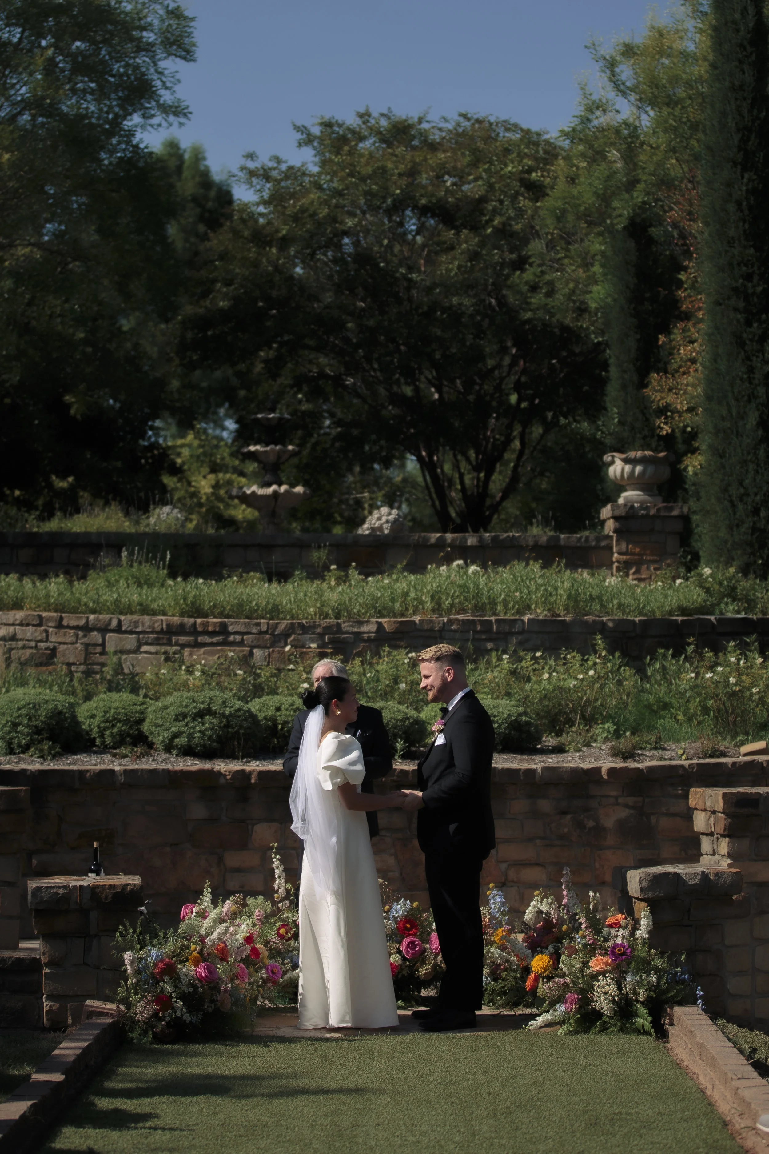 Clark Gardens outdoor wedding ceremony