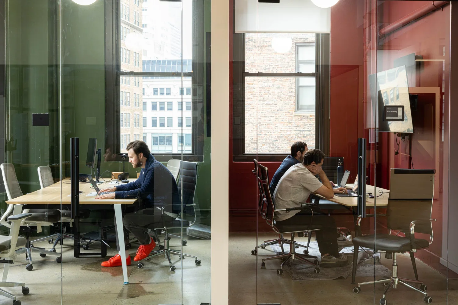 Upscale Coworking Space vs Traditional Office: Which Is Right for Modern Business?