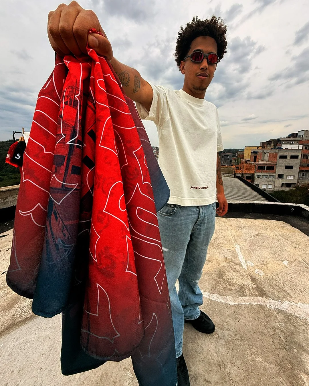 18h.Nova carga no ar.Não seguimos regras, criamos as nossas.jardimcapela.art.brFoda-se o estado. (7).jpg