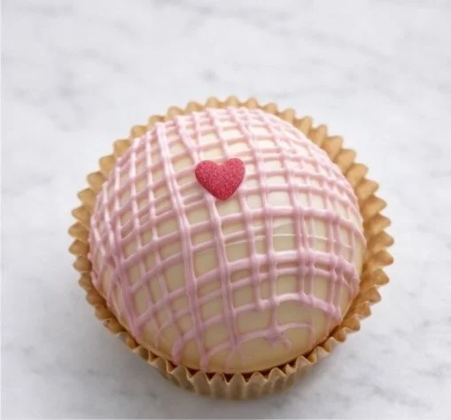 Pink Drizzle White Chocolate Bomb