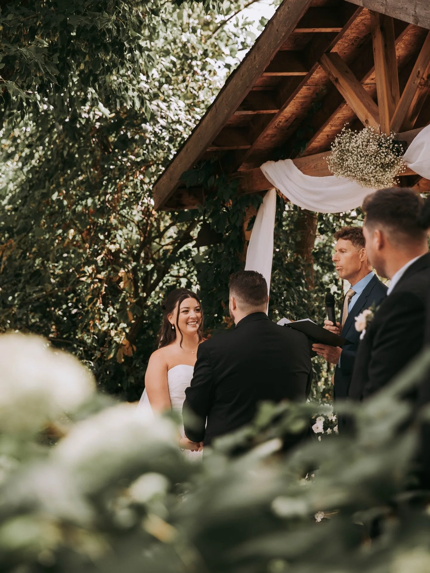 Moments from a September Ceremony that will make your heart swell 🤍

One of the beautiful things about our ceremony space is how intimate it feels. Everyone is close to you, can see you and hear you. After all.. it is the most important part of your