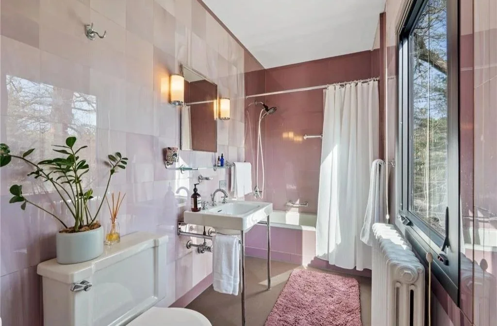 purplebathroom3.jpg