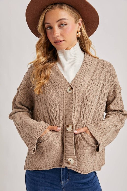 BUTTON DOWN CABLE KNIT SWEATER V-NECK CARDIGAN