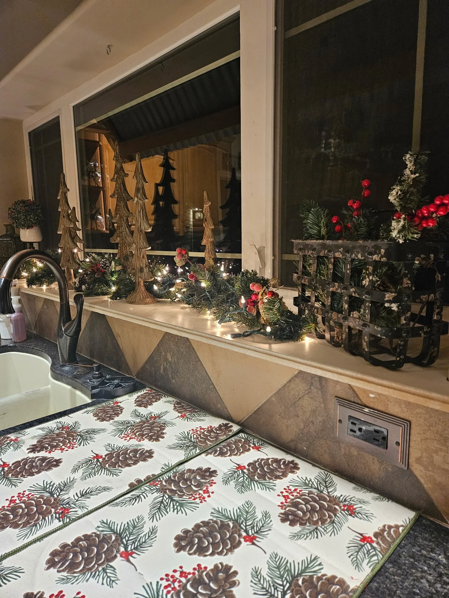 Kennewick Farmhouse Christmas