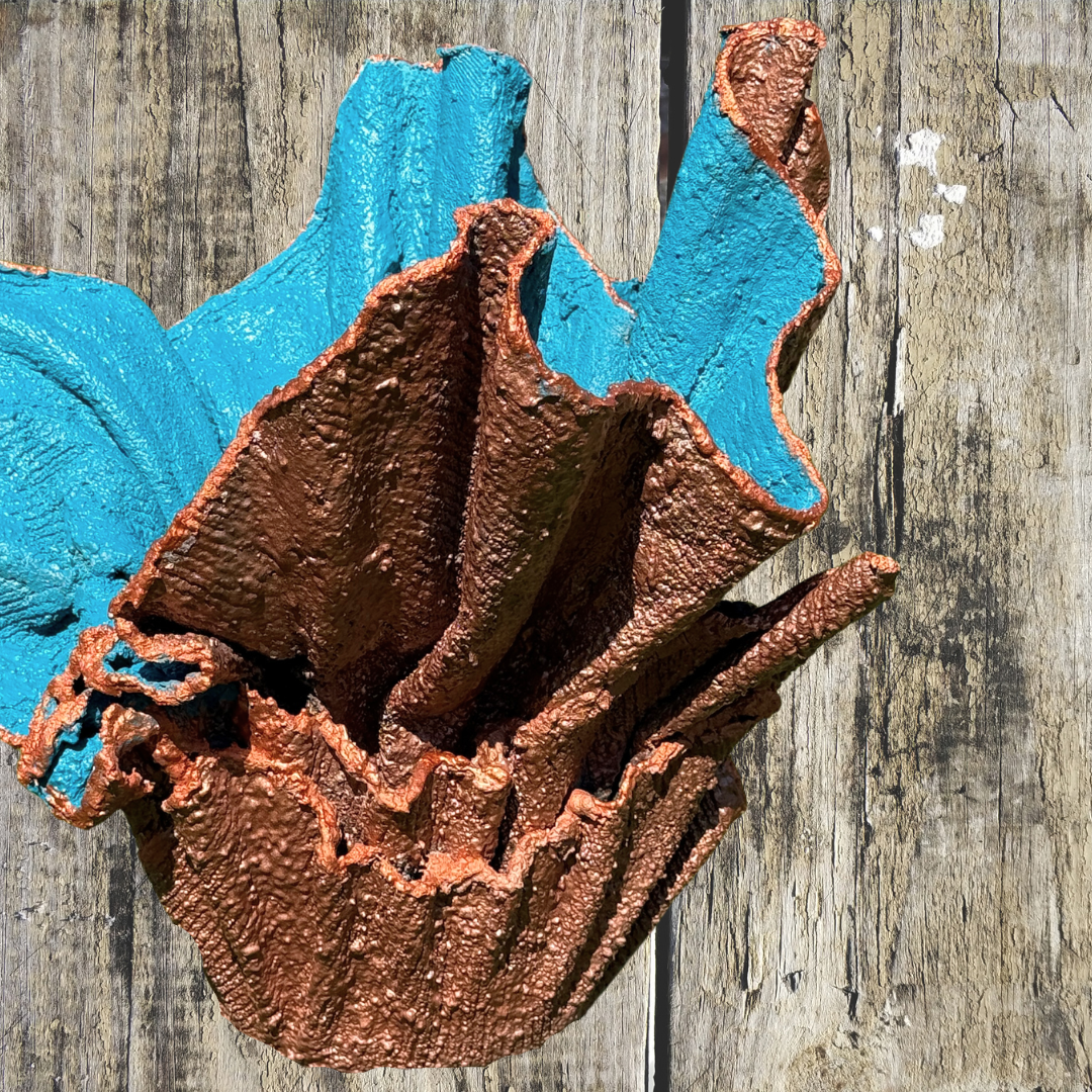 Close up-large vase.png