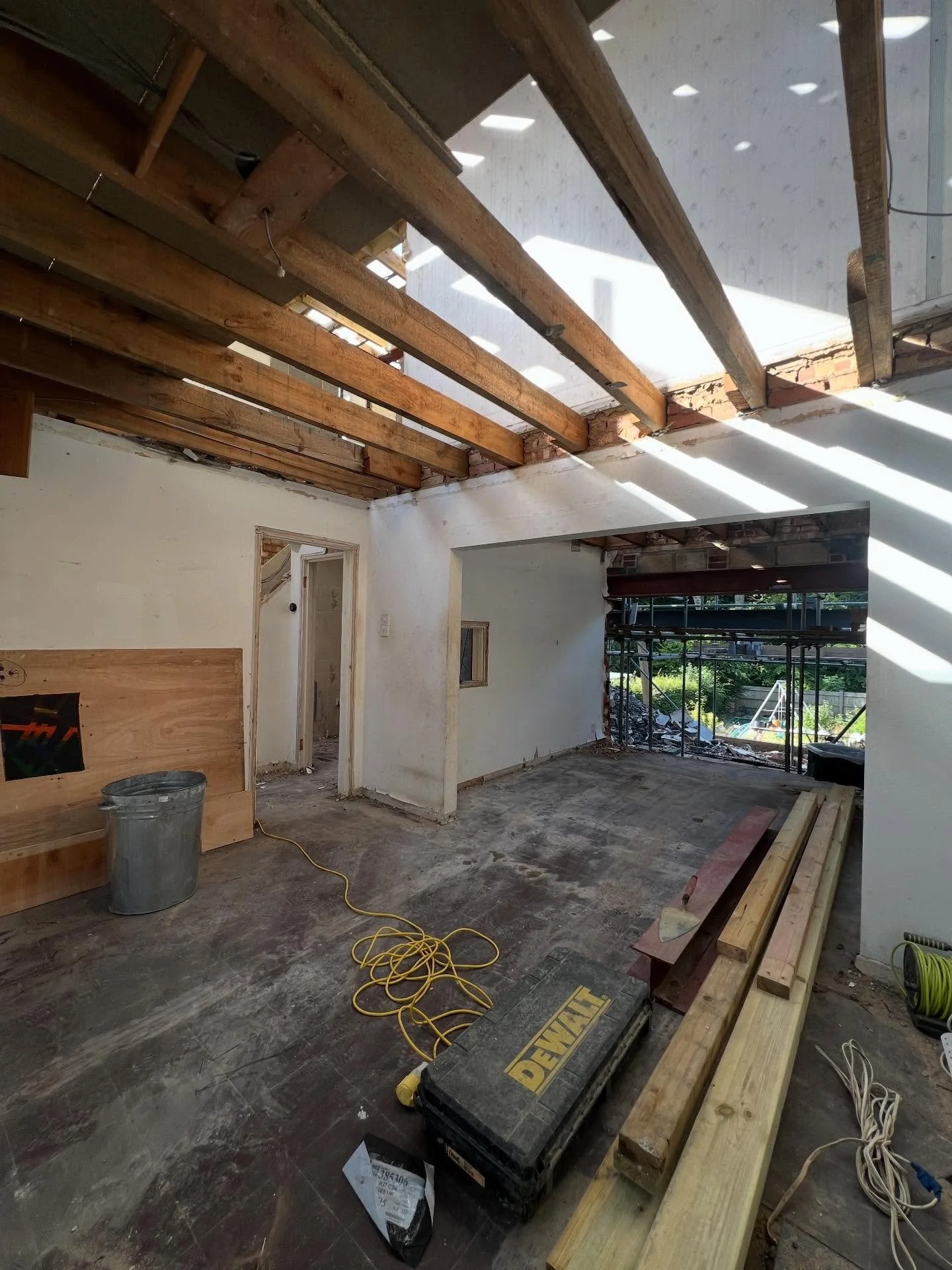 While the new roof was being cut and crafted, down on the bottom floor, the client had moved out not too long before, so we begun knocking out internal walls that were not included on the new design 🧱 

We needed to break up the concrete slab on the