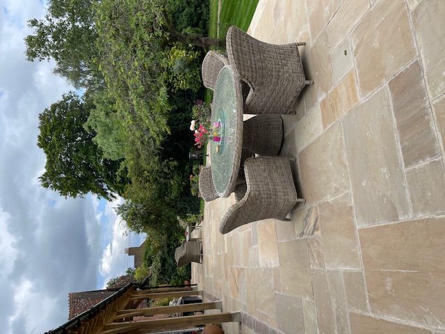 Outdoor with little oak.png