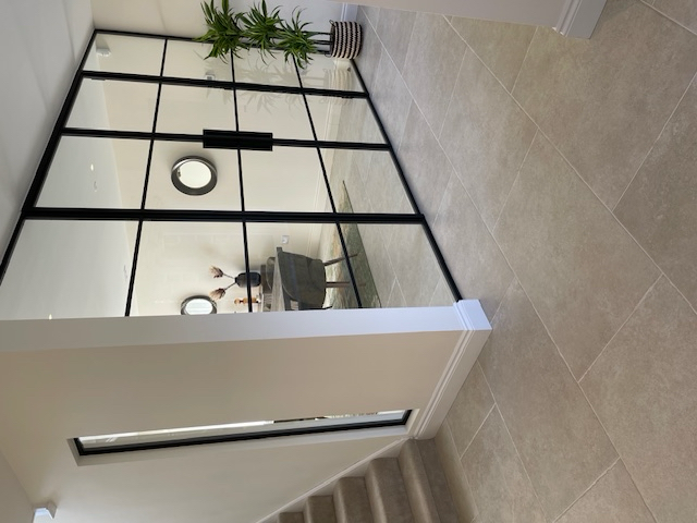 Dining area:glass showcase.png