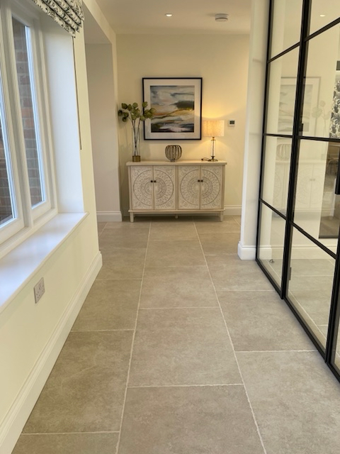 Downstairs hallway.png