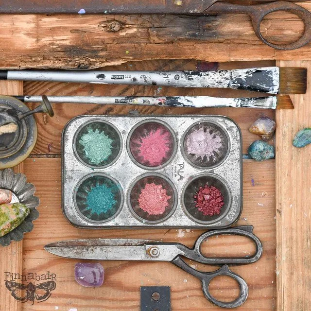 art-ingredients-mica-powder-set-vintage-roses-6-bottles-x-7-grams-each-4.jpg