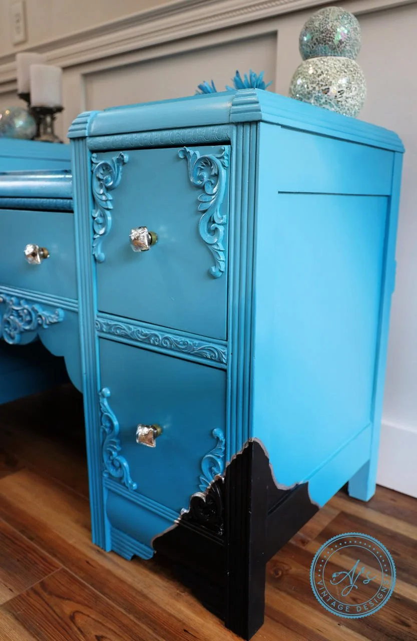 dixie-belle-paint-dixie-belle-blue-chalk-mineral-paint__75552.jpg