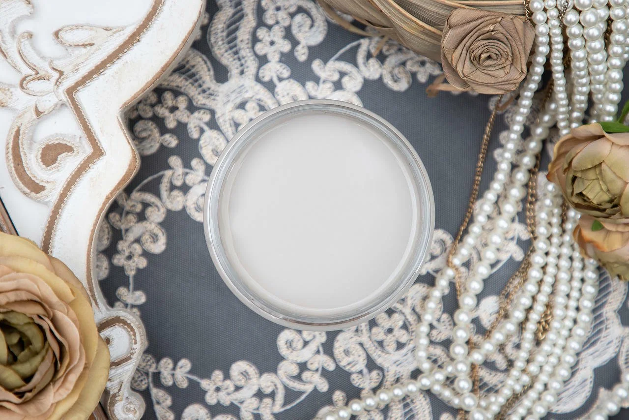 dixie-belle-paint-french-linen-chalk-mineral-paint__66167.jpg