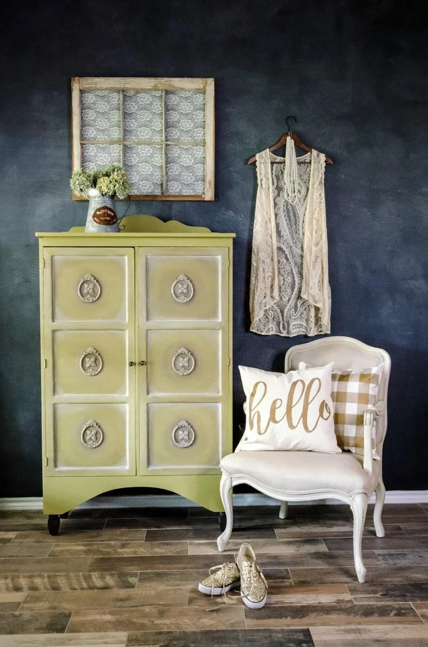 dixie-belle-paint-holy-guacamole-chalk-mineral-paint__61753.jpg