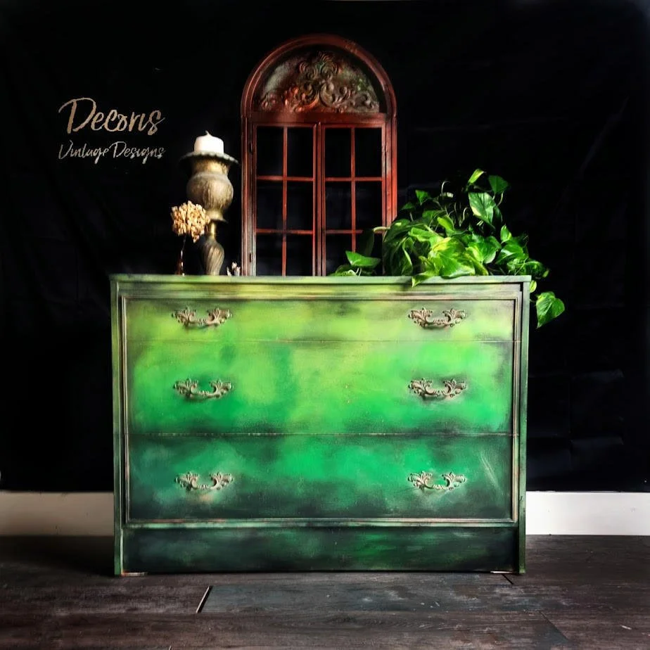 dixie-belle-paint-tree-frog-green-chalk-mineral-paint__78294.jpg