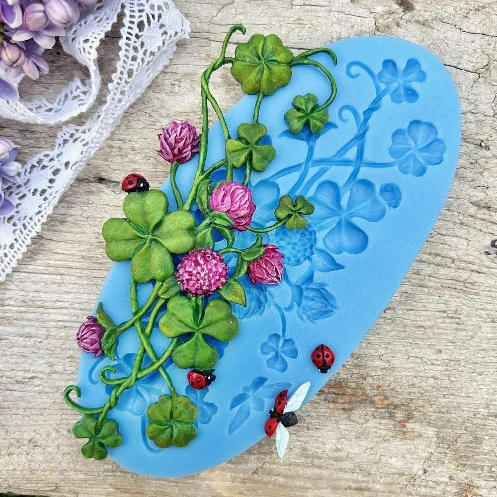 PRE-ORDER Clovers with Ladybugs