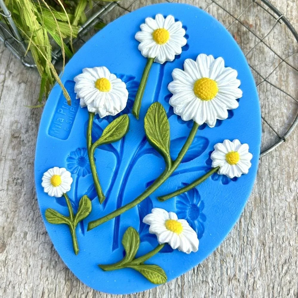 PRE-ORDER Daisies