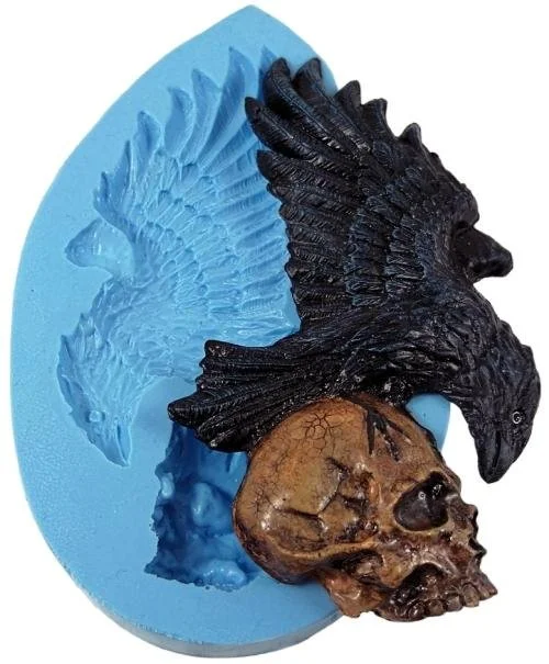 PRE-ORDER Raven on a Skull