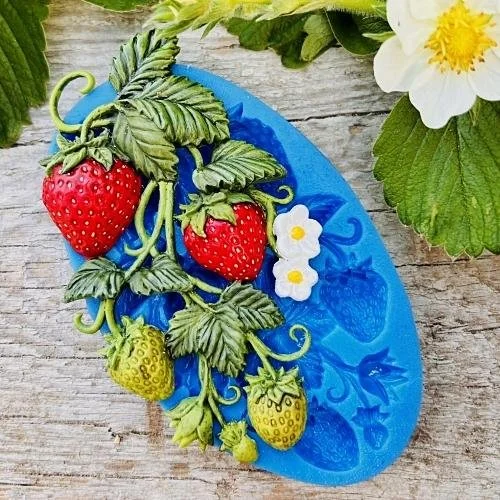 PRE-ORDER Succulent Strawberries