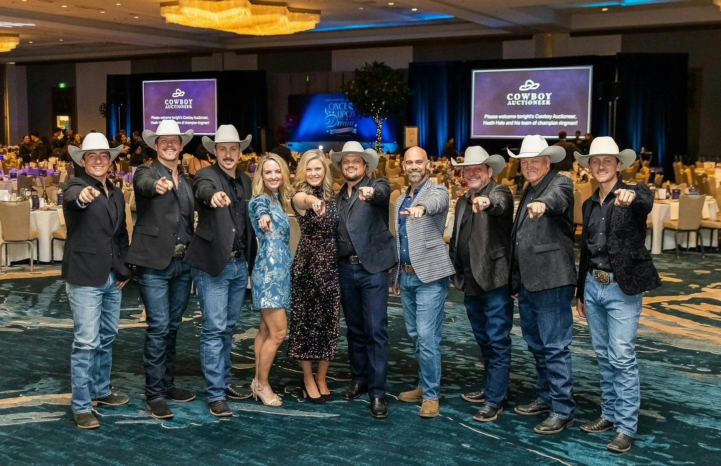 What a powerful night at the JW Marriott for the Envision Gala benefiting @wondersnworries!

For 25 years, Wonders &amp; Worries has walked alongside families through one of life&rsquo;s hardest seasons, providing professional support for children an