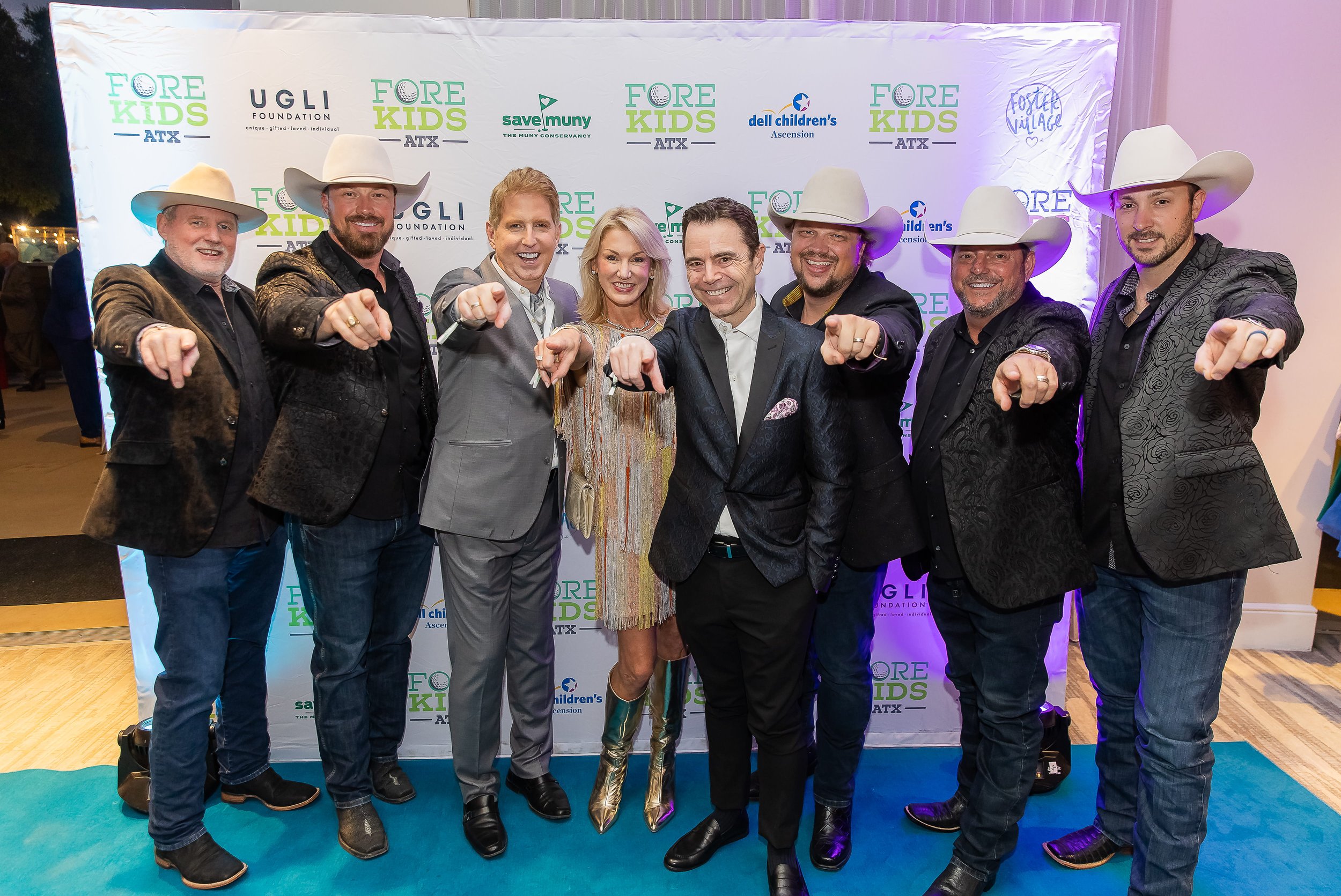 Cowboy Auctioneer Team & guests_Fore Kids_2024 (1).jpg