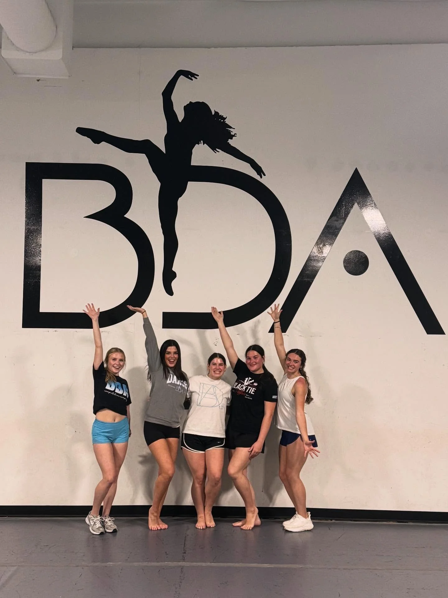 Senior Tunnel for their last night in the studio 🩵🥹 

We can&rsquo;t wait to watch these girls one last time on stage this weekend!