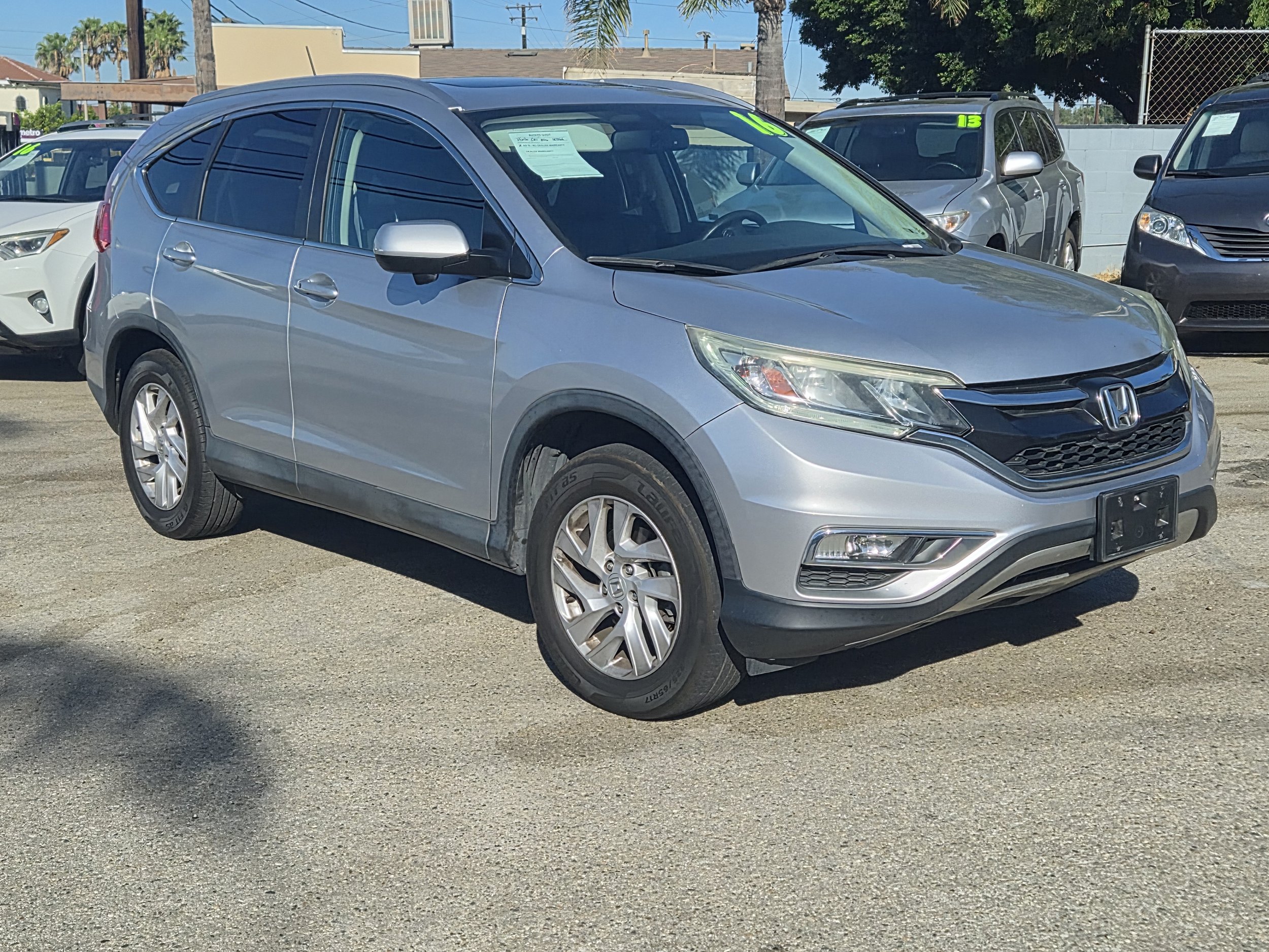 2016 Honda CRV - $11,900