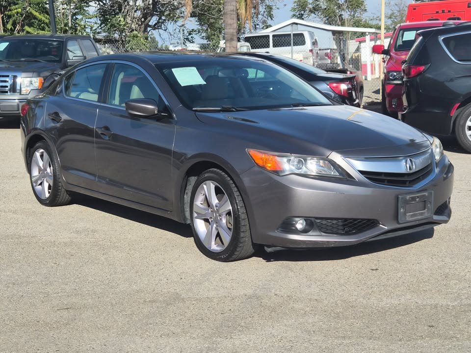 2013 Acura ILX Tech Pack - $9,999