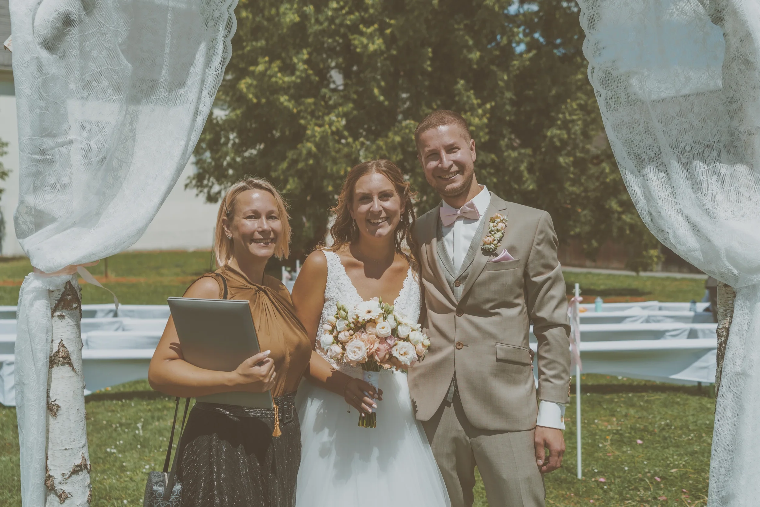 akreativestoryDenise&Christian_Sommerhochzeit25.webp