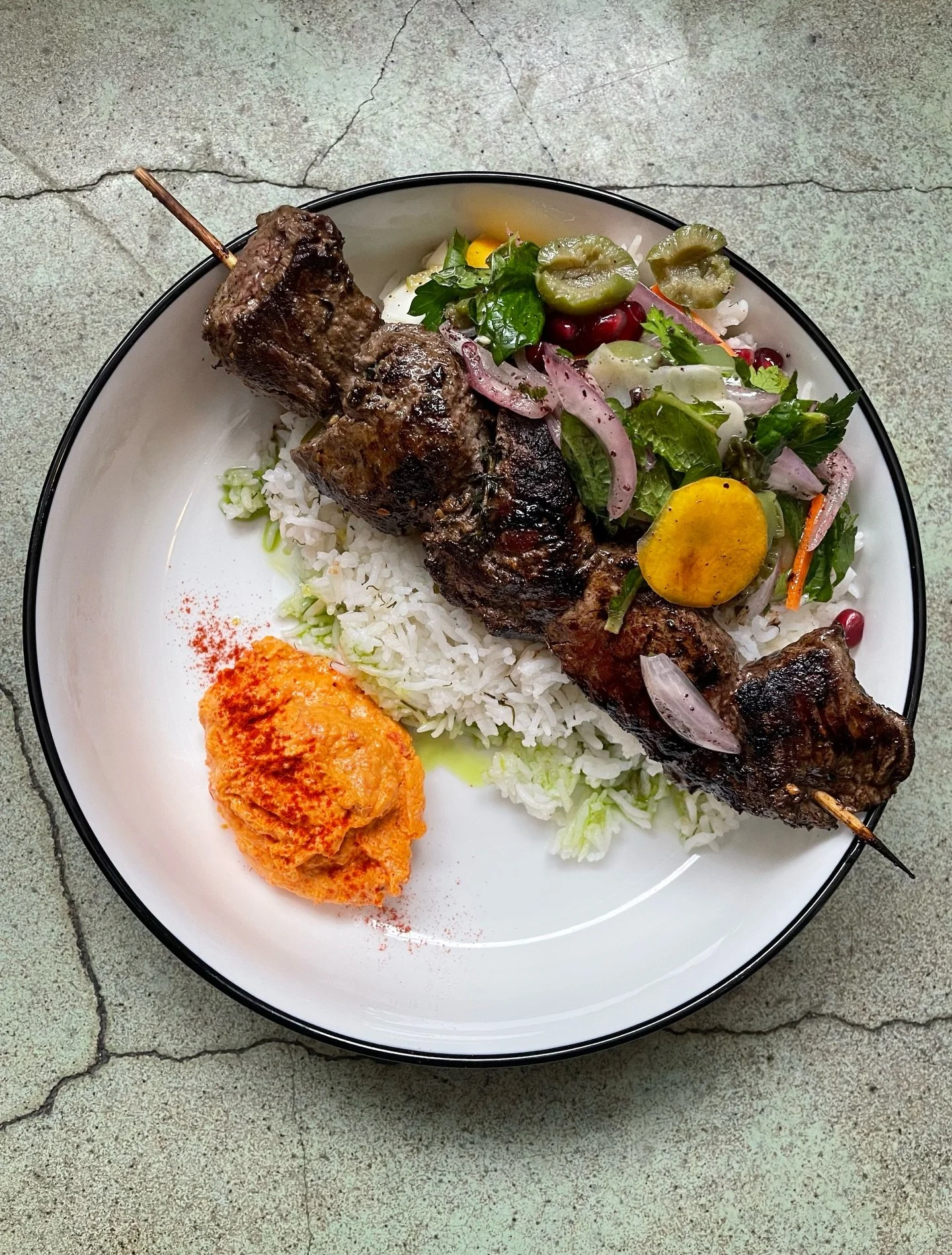 Filet Mignon Souvalaki, basmati rice, tirokafteri🔥
Available now only at Stina

Stina is open 12pm-10pm Tuesday-Saturday
&bull;
#southphilly #souvlaki #greekfood #mediteranean #foodigram