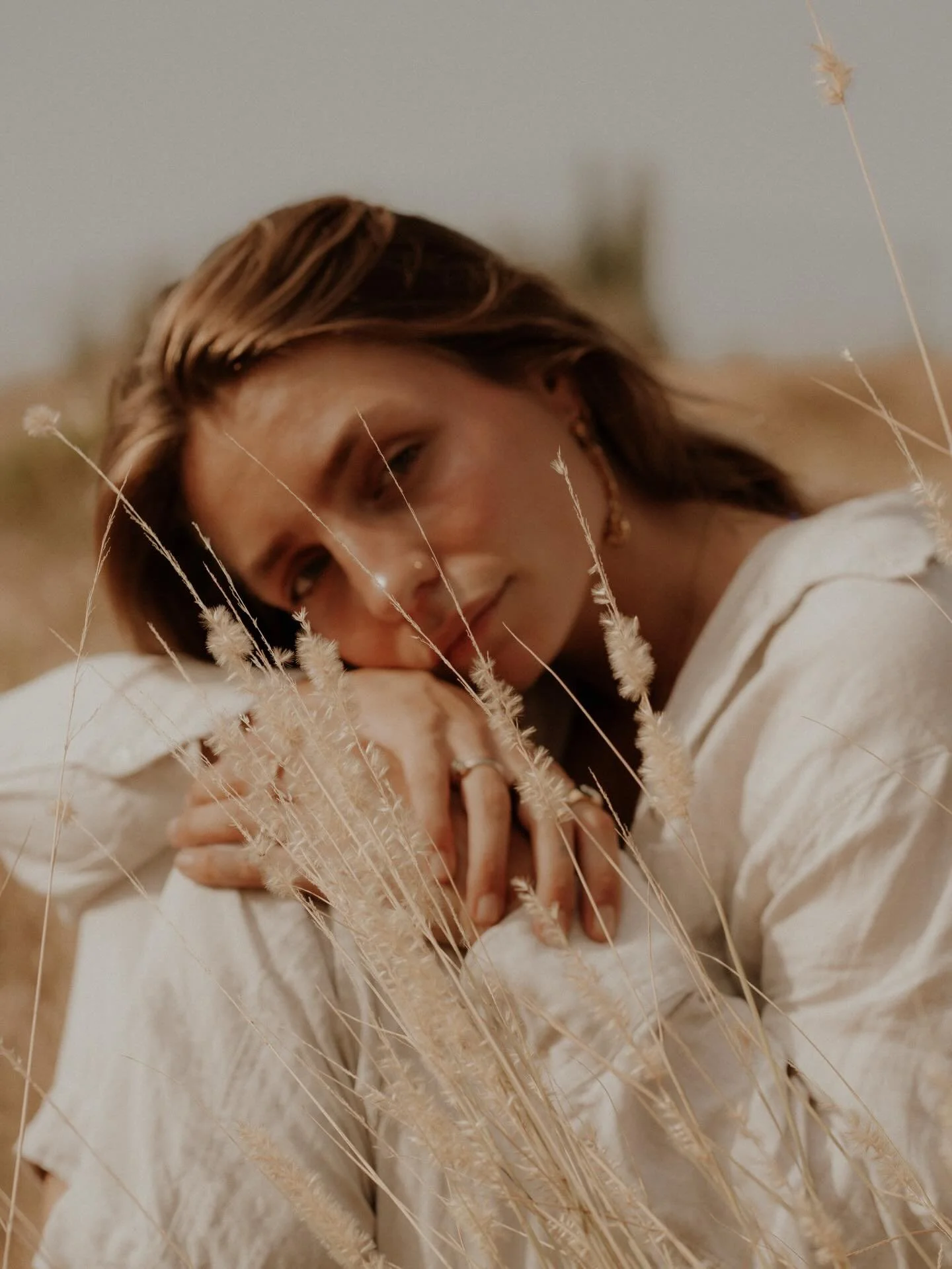 5 SLOTS AVAILABLE FOR 
PORTRAIT MINI SESSIONS 
NEXT WEEK !!⏰
SPECIAL OFFER: &euro;65 

- 30 min photoshoot
- 10 edited photos

You deserve to have beautiful photos of yourself❤️

DM to book a session with me
📍 Barcelona