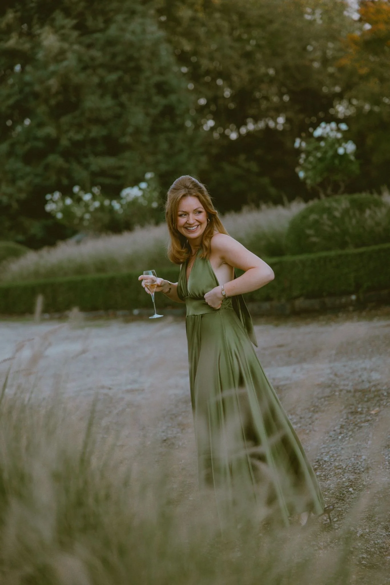 Femke van sorae tijdens een event; de extraverte kant van sorae die draait om verbinding, zelfvertrouwen en sociale energie.