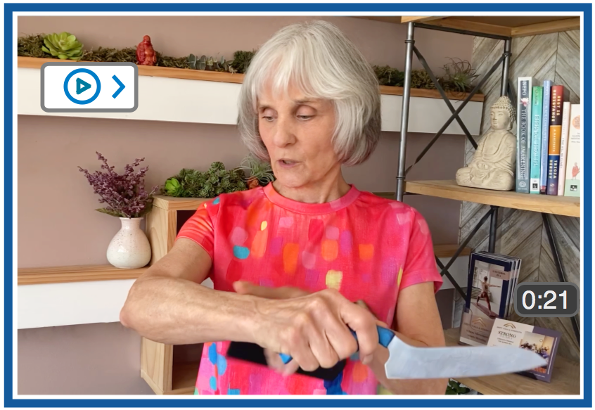 Nancy yoga teacher DBx compact chef knife review — comfortable for hand and arm