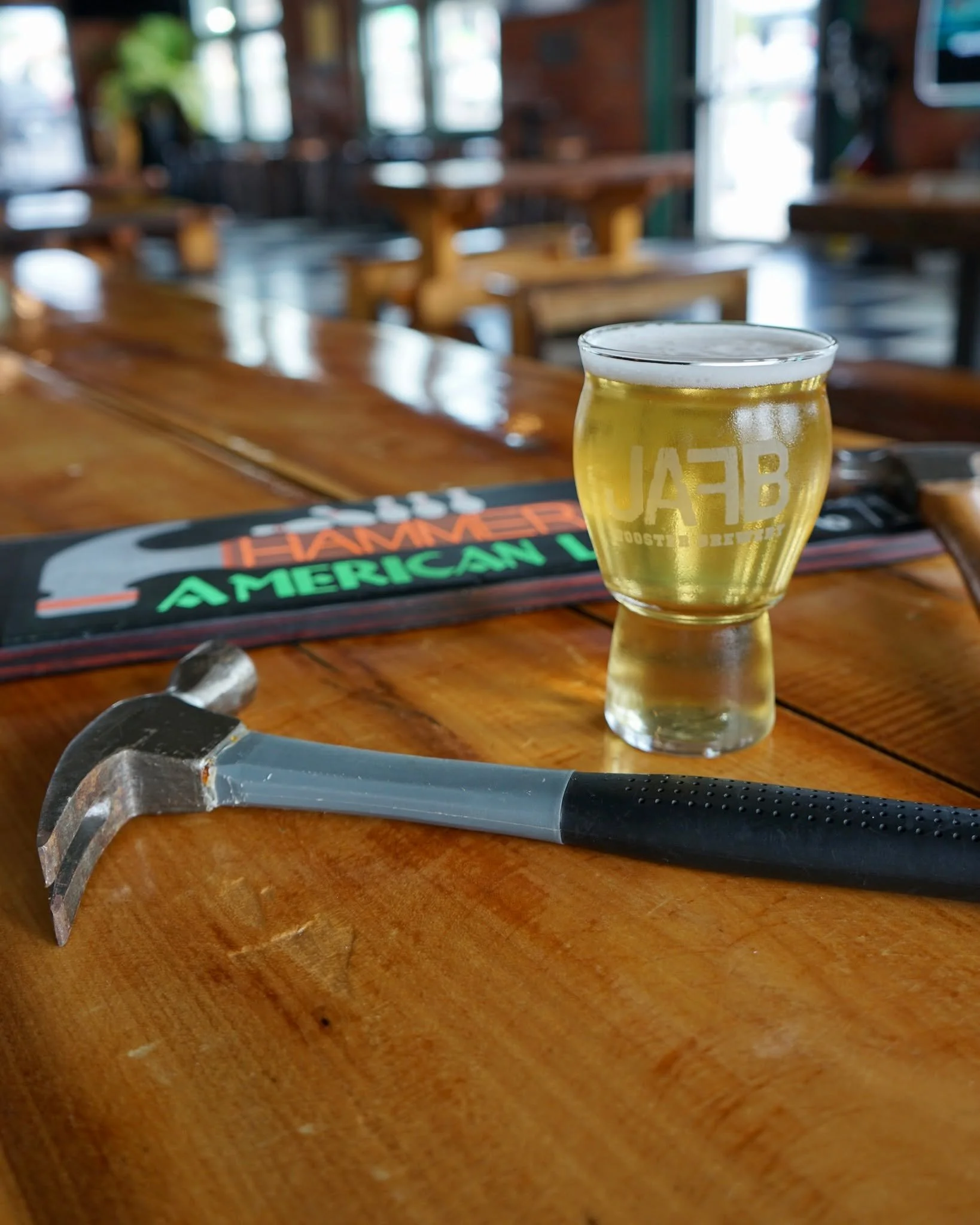 It's the weekend, let's get Hammered!... By responsibly consuming some Hammer American Lagers and finding a DD for the ride home 🤗🔨 At 4.8%, its the perfect all day sipper 🍻