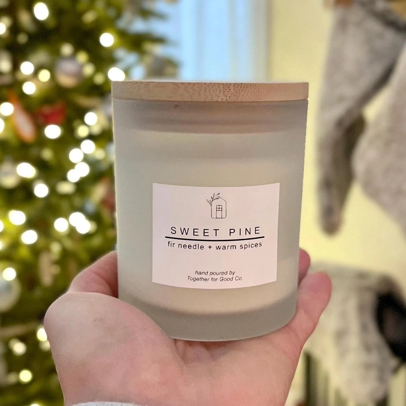 Hand-Poured Soy Candle | 7 oz Jar | Natural Wax, Long Fragrance