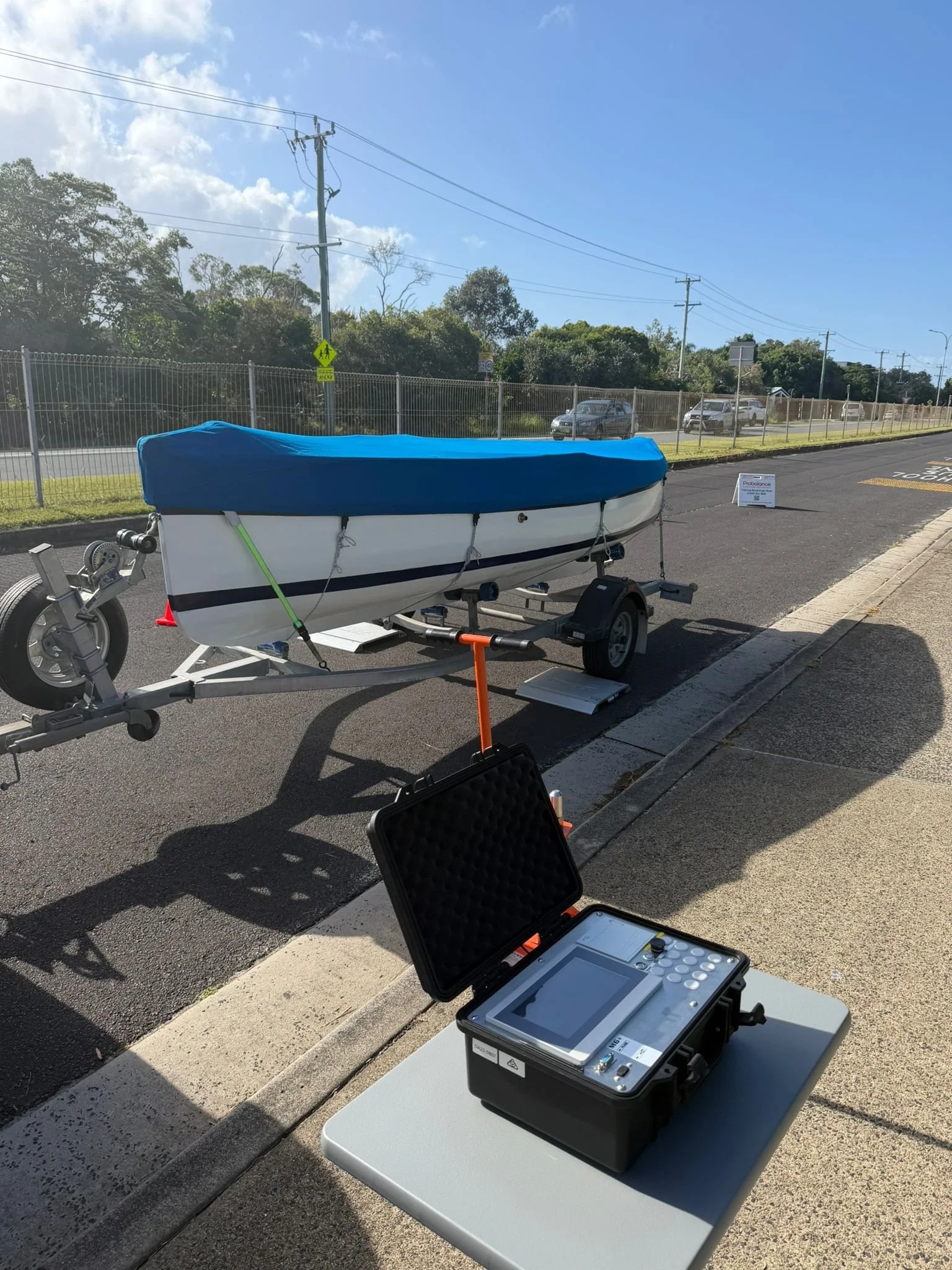 Probalance weighing a Boat for towing.jpg