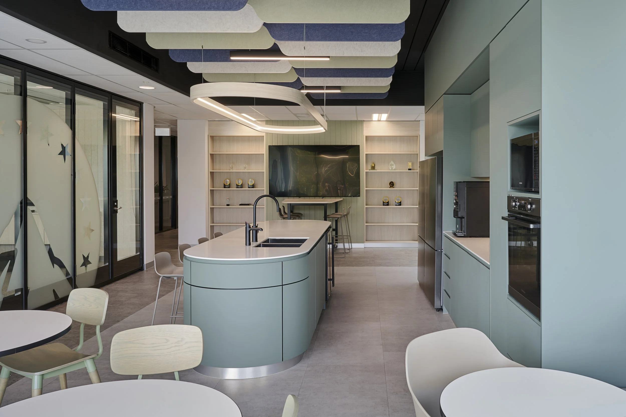 230325_KBP_BELL_CHANNEL107702 1.jpg